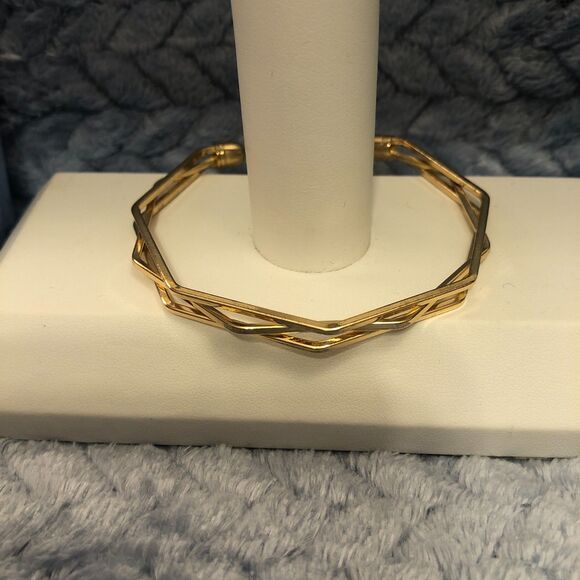 Cuff-style Bracelet - Picture 6 of 8